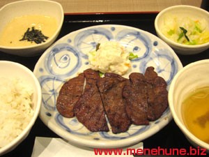 仙台なとりの「たんなか３枚定食」